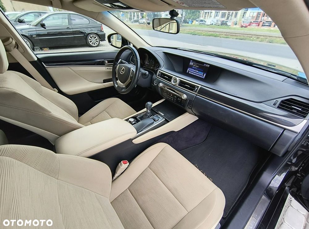 Lexus GS - 22