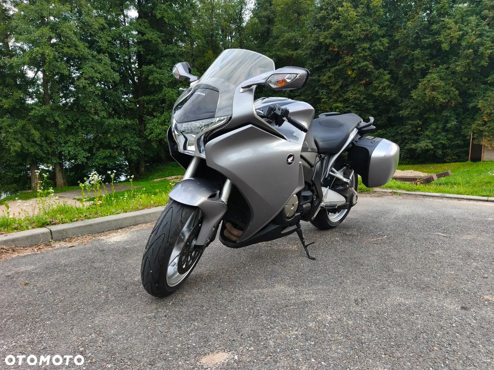 Honda VFR - 6