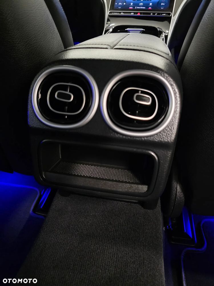 Mercedes-Benz Klasa C 220 d 9G-TRONIC - 24