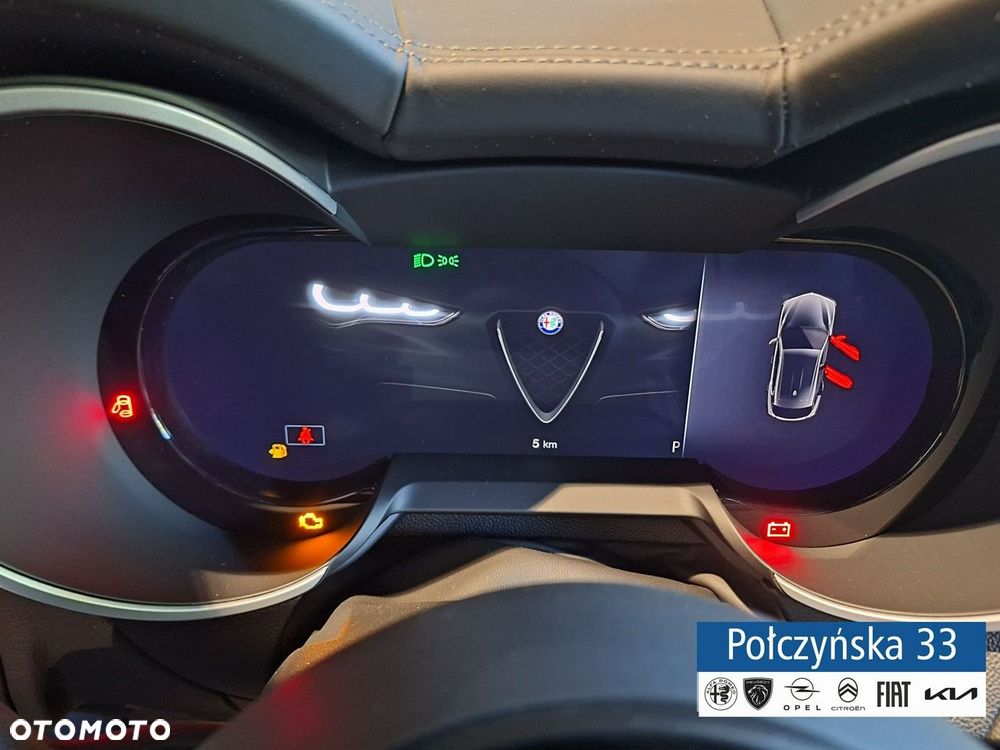 Alfa Romeo Stelvio - 17