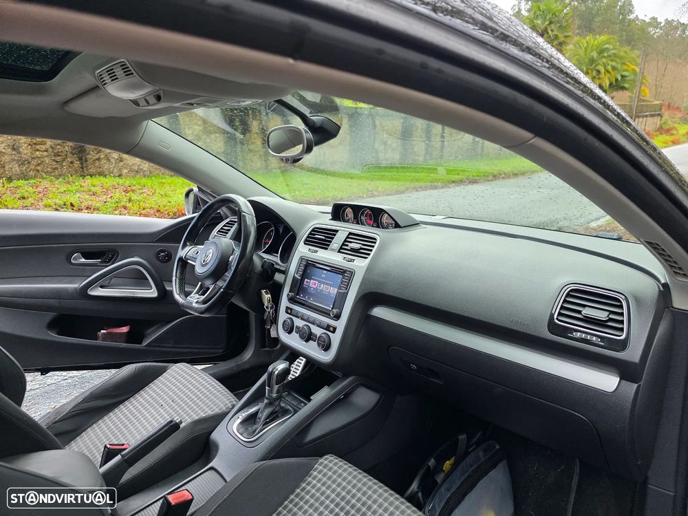 VW Scirocco 2.0 TDI (Blue Motion Technologie) DSG - 19