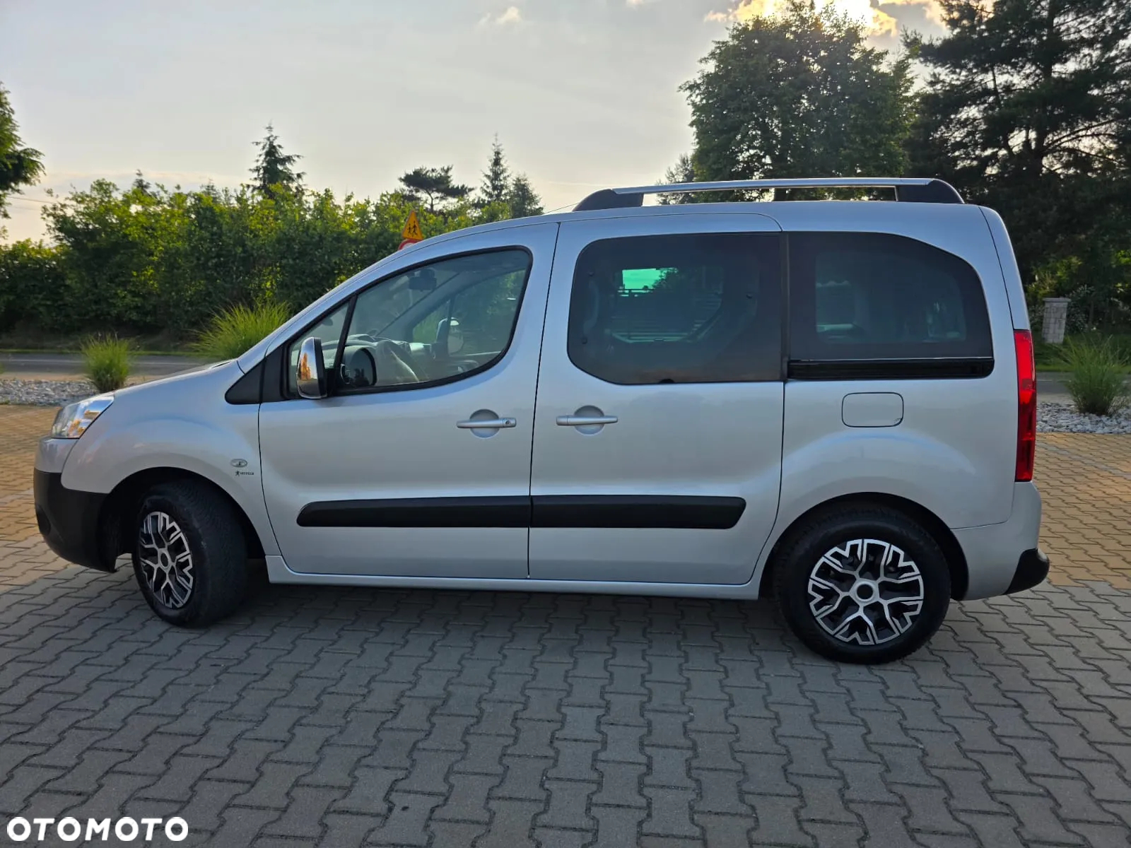 Peugeot Partner Tepee HDi FAP 110 Family - 9