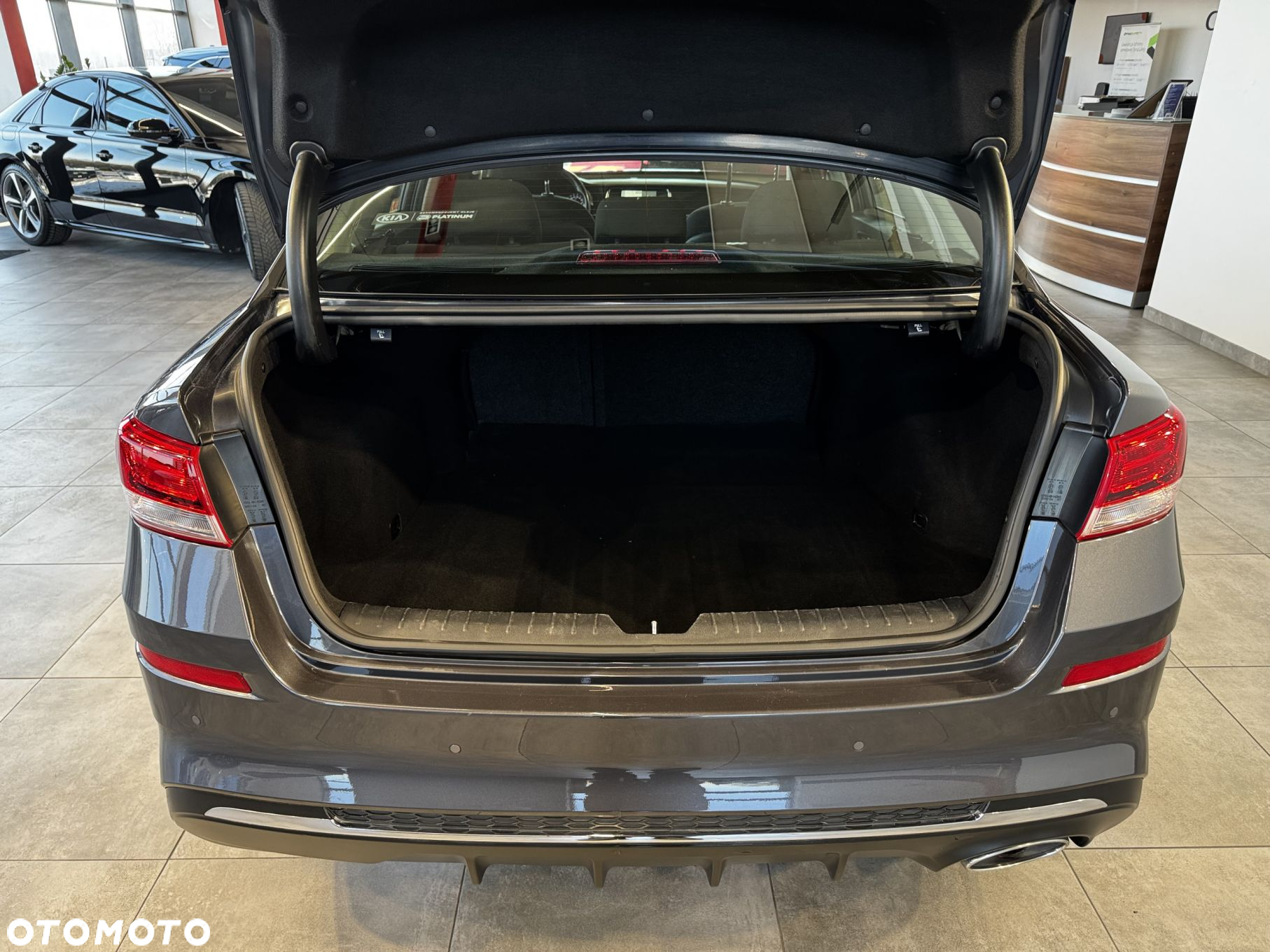 Kia Optima - 10