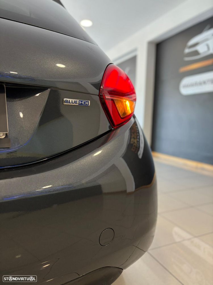 Peugeot 208 1.6 BlueHDi Style - 7