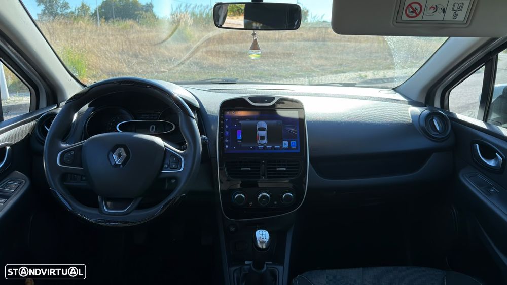 Renault Clio 2019 photo 2
