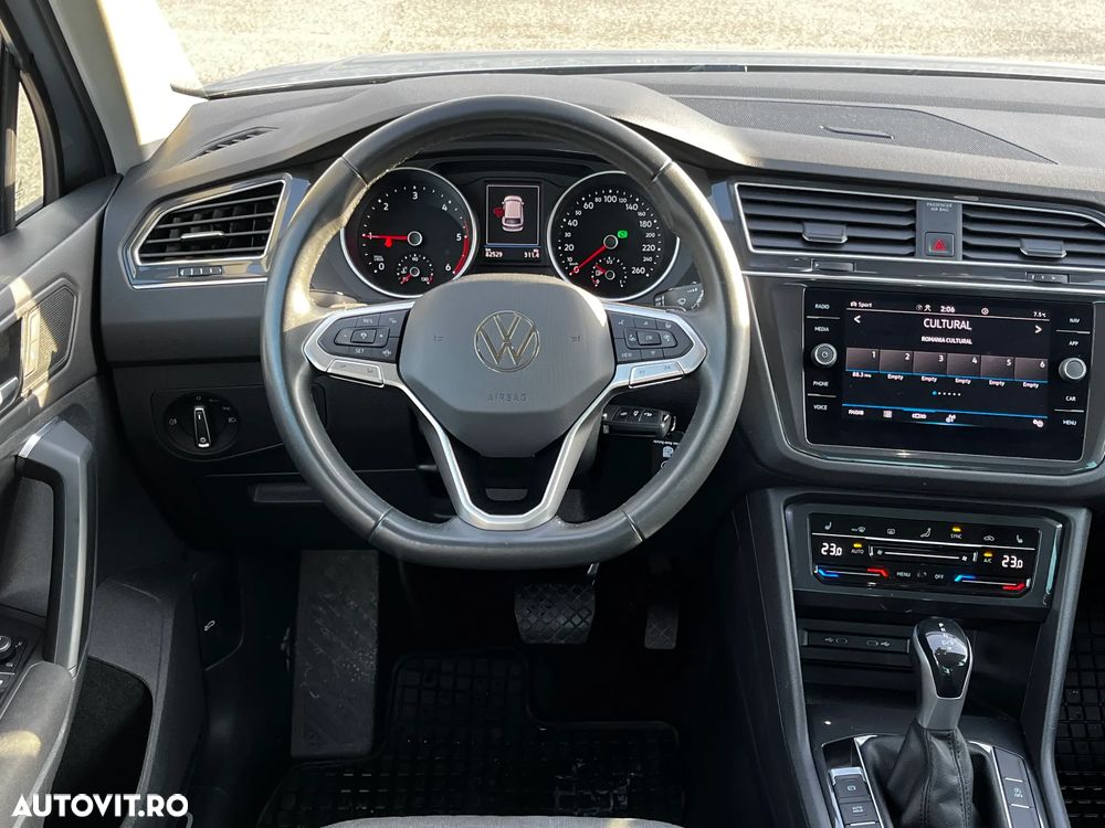 Volkswagen Tiguan - 14
