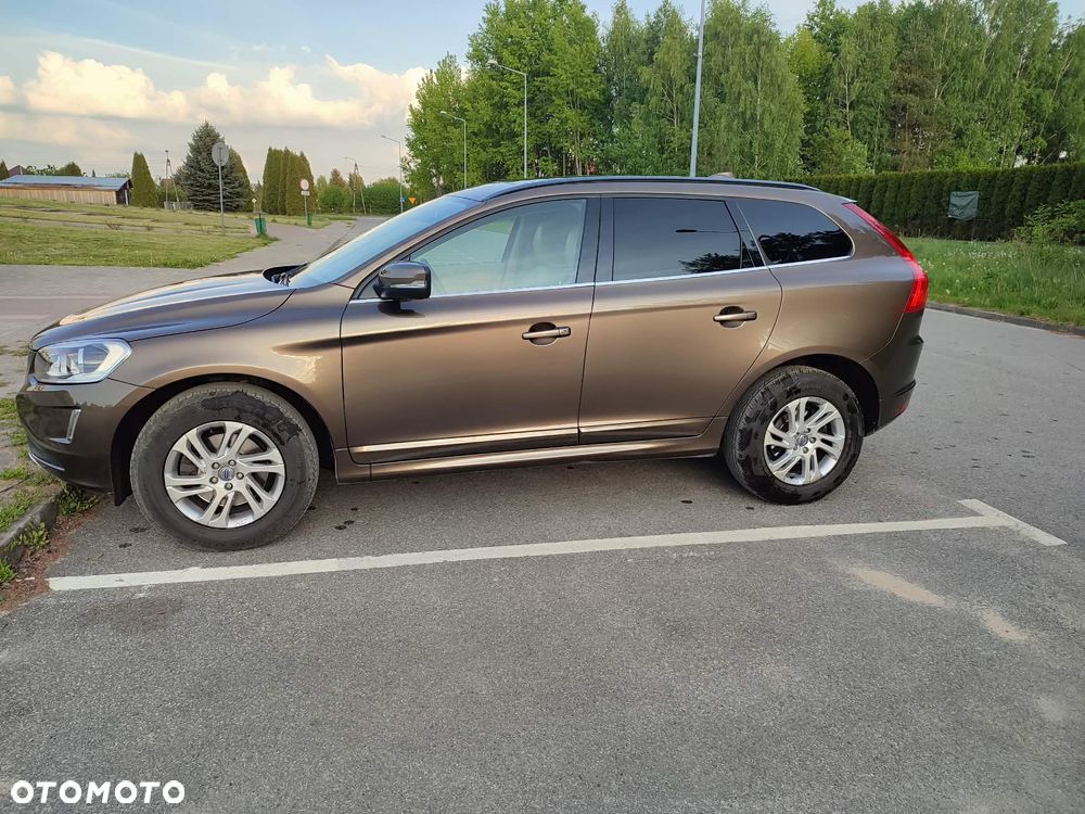 Volvo XC 60 D4 Drive-E Momentum - 3
