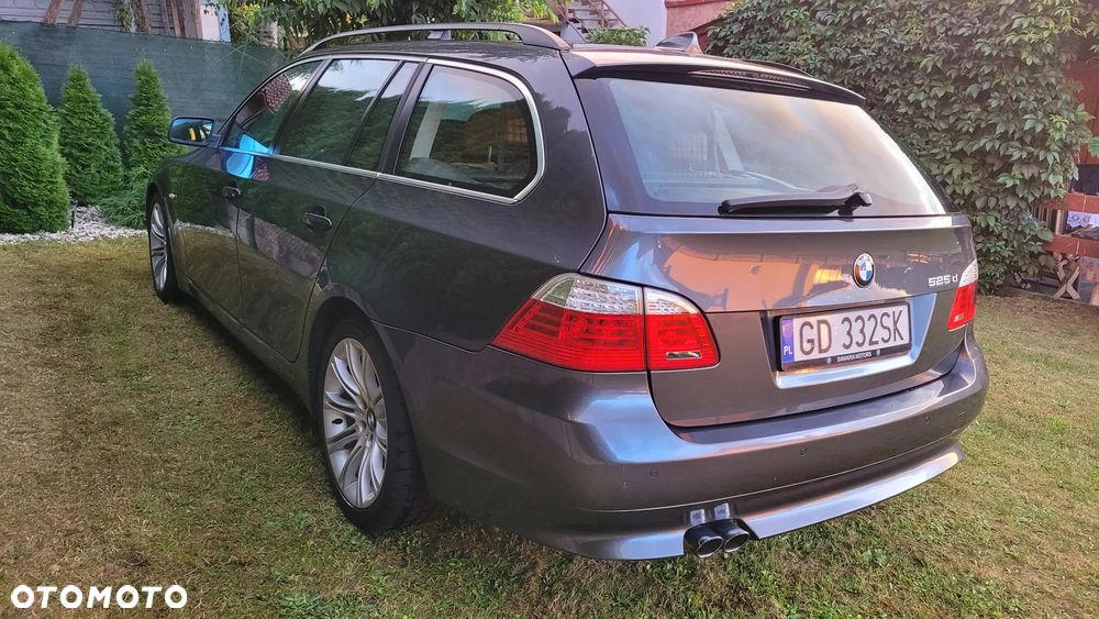 BMW Seria 5 525d - 2