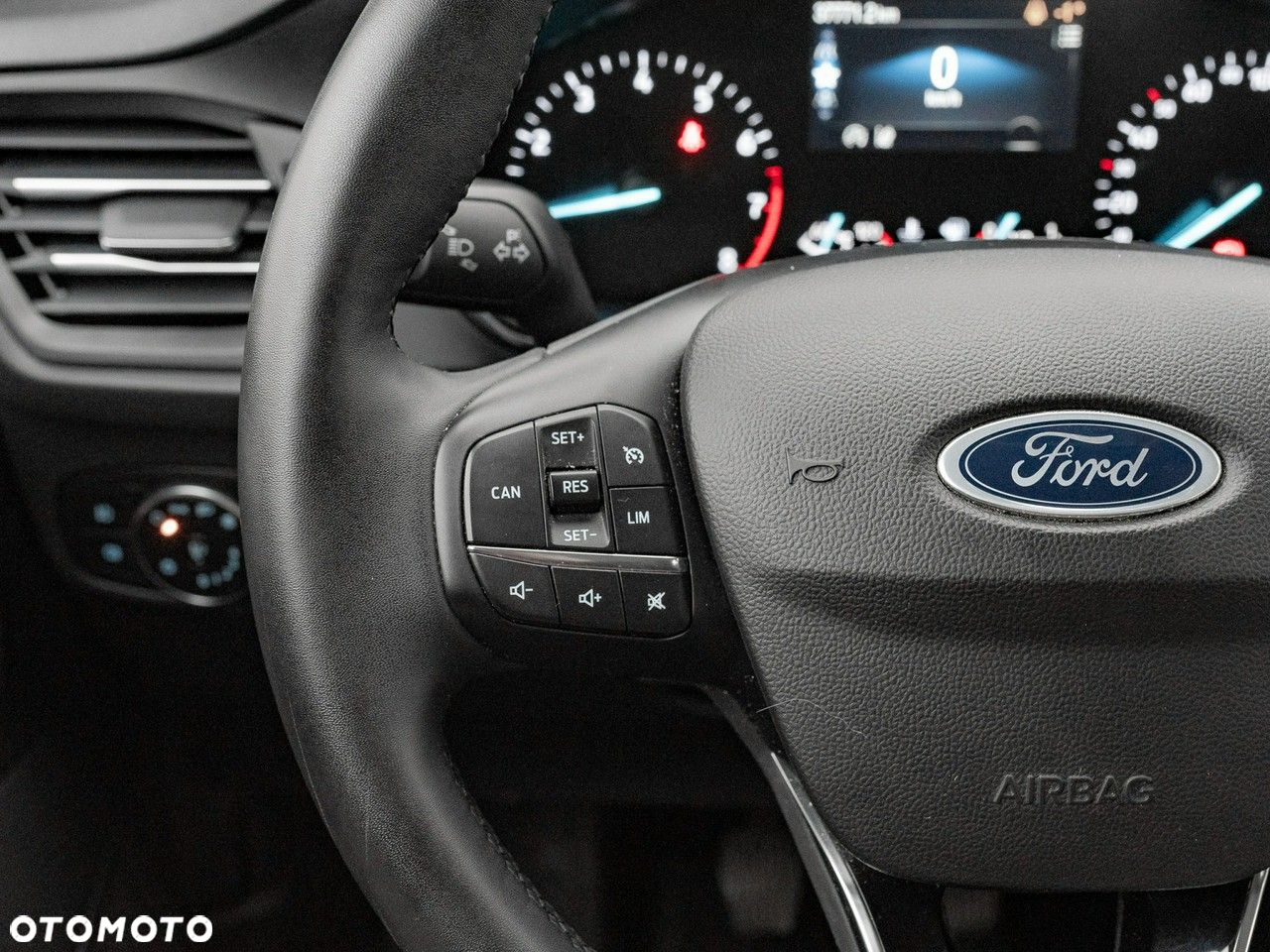 Ford Focus 1.0 EcoBoost Titanium - 19
