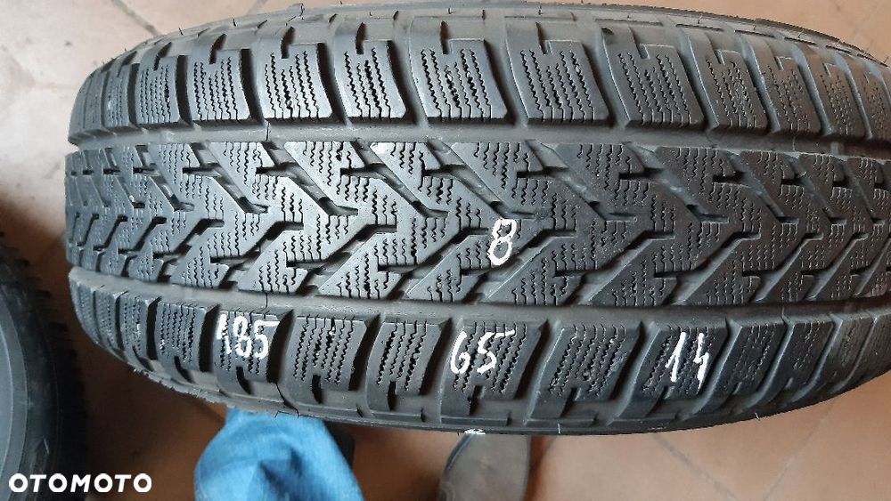 Pirelli 185/65/14 nr 8 - 1