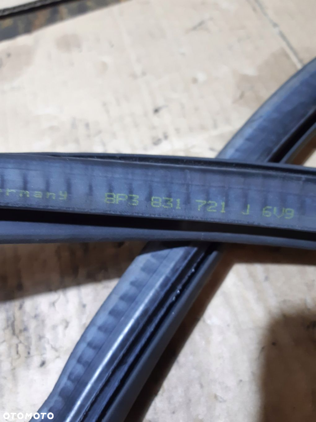 AUDI A3 8P 3D USZCZELKA DRZWI LEWE PRZEDNIE LEWY PRZÓD 8P3831721J - 4