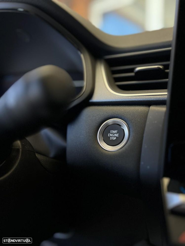 Renault Captur 1.0 TCe Techno Bi-Fuel - 27