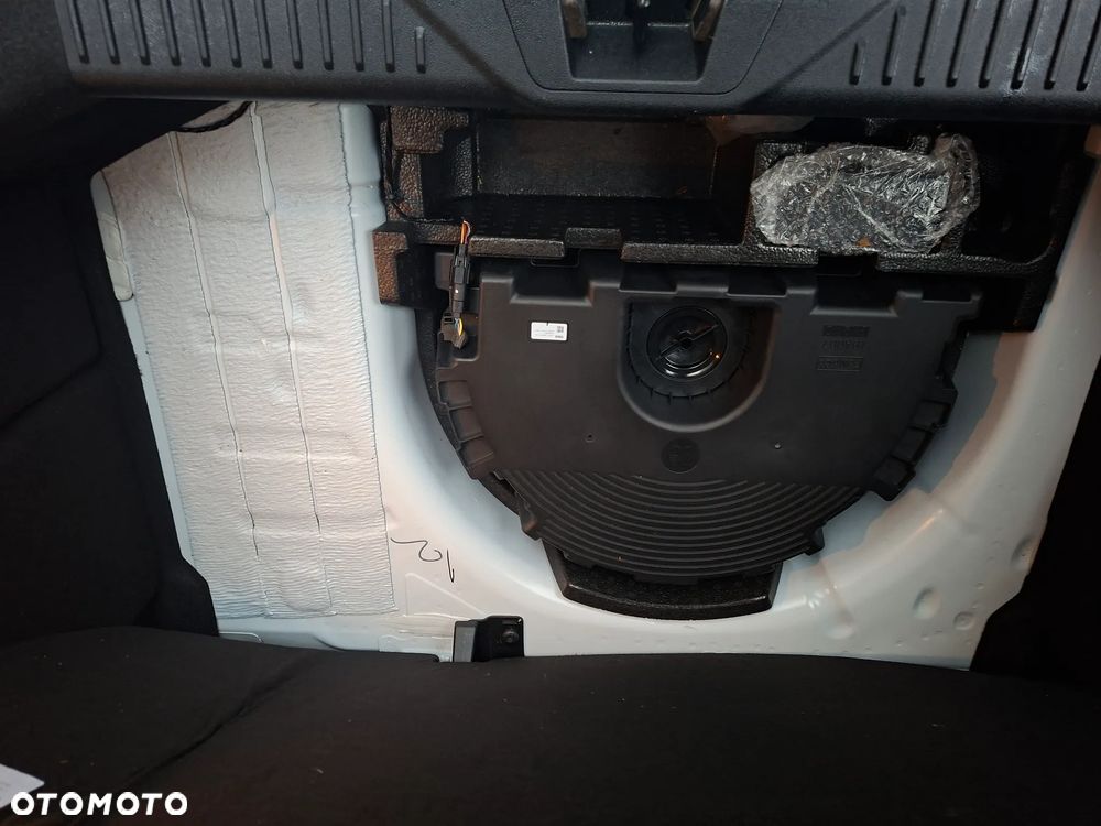 Ford Fiesta 1.0 EcoBoost S&S ST-LINE X - 19