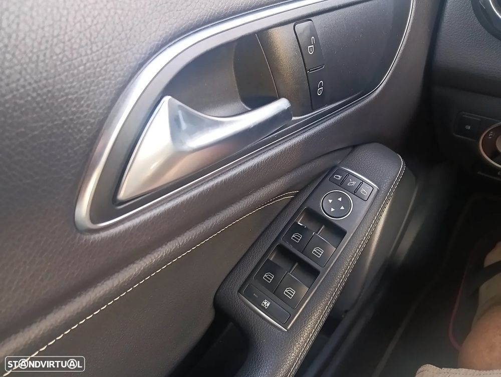 Mercedes-Benz GLA 180 d Style Aut. - 34