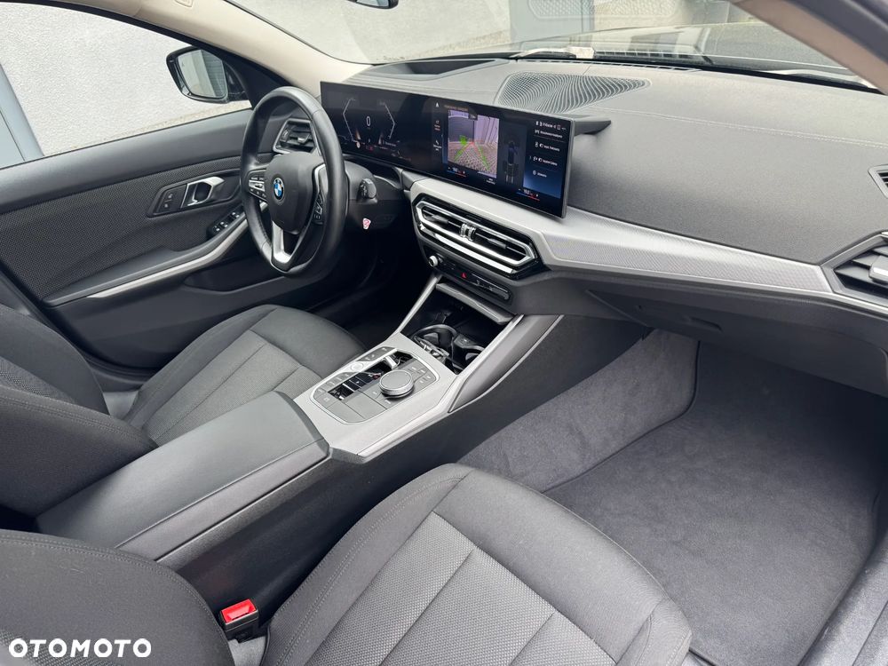 BMW Seria 3 318i Business Edition - 24