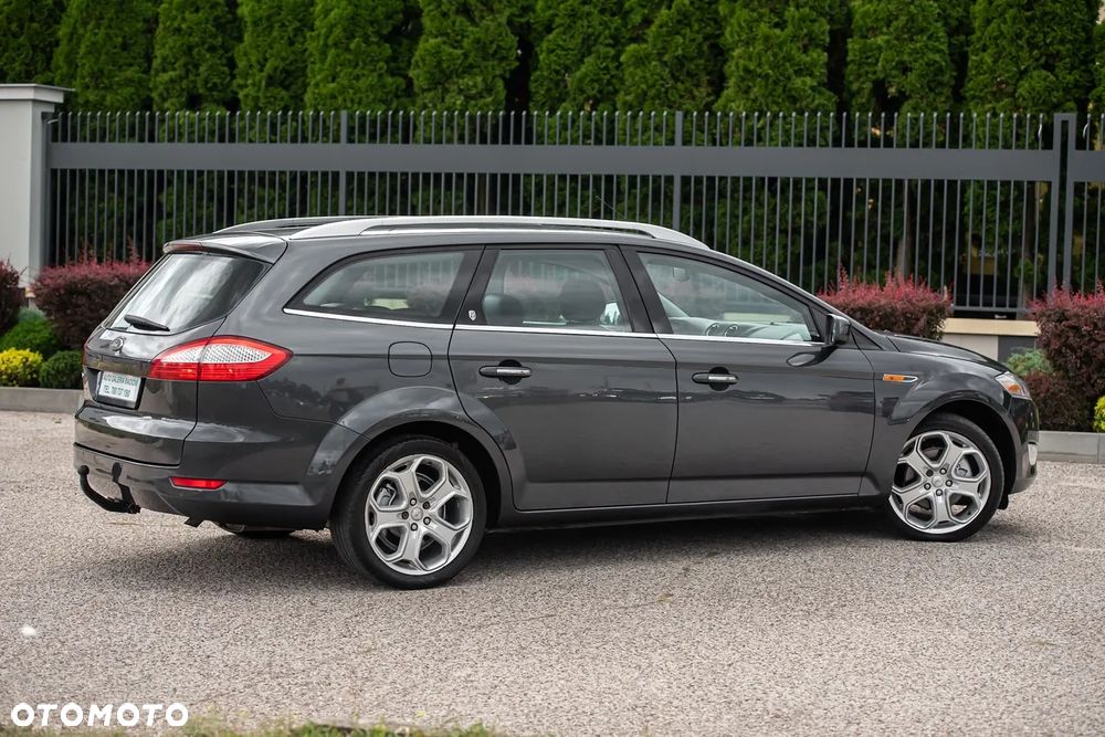 Ford Mondeo 2.3 Ghia - 14