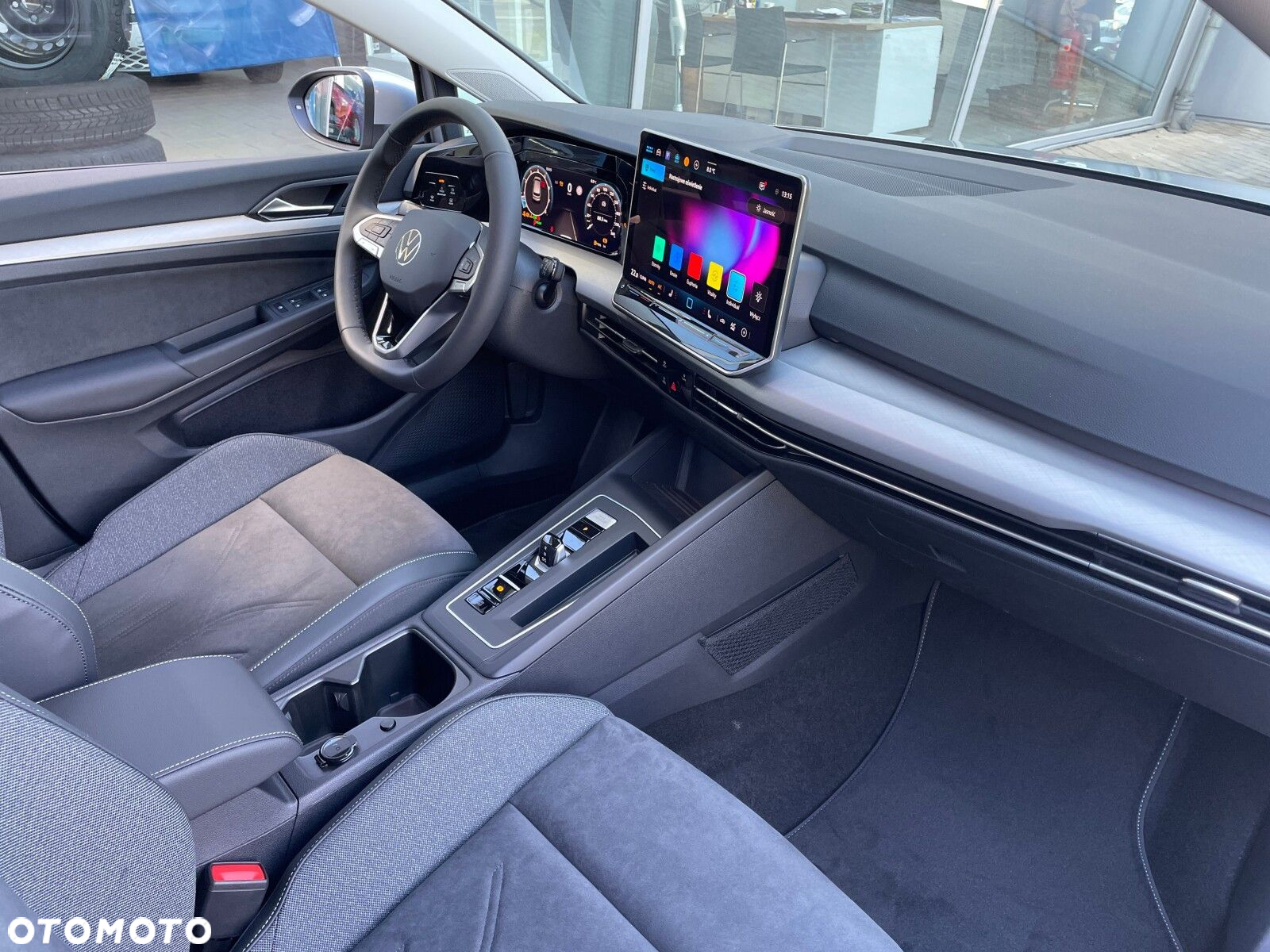 Volkswagen Golf VIII 1.5 eTSI mHEV Life Plus DSG - 13