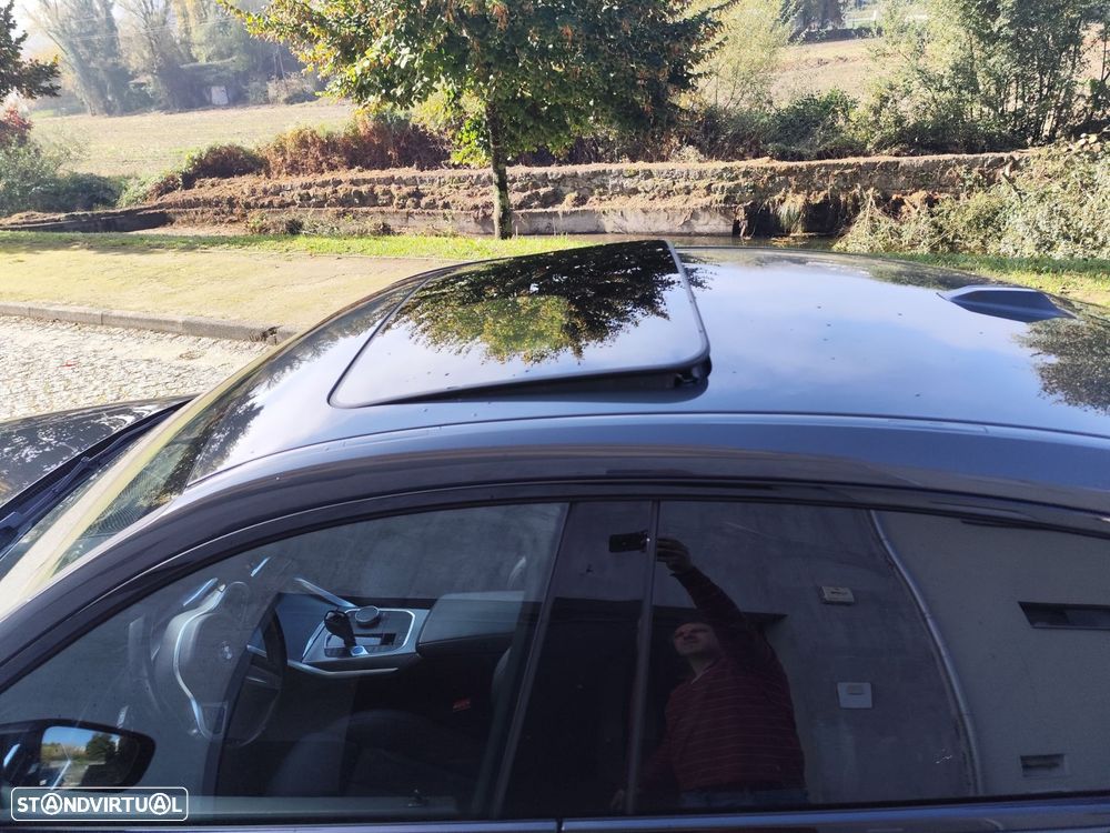 BMW i4 eDrive40 Edição Desportiva M - 17