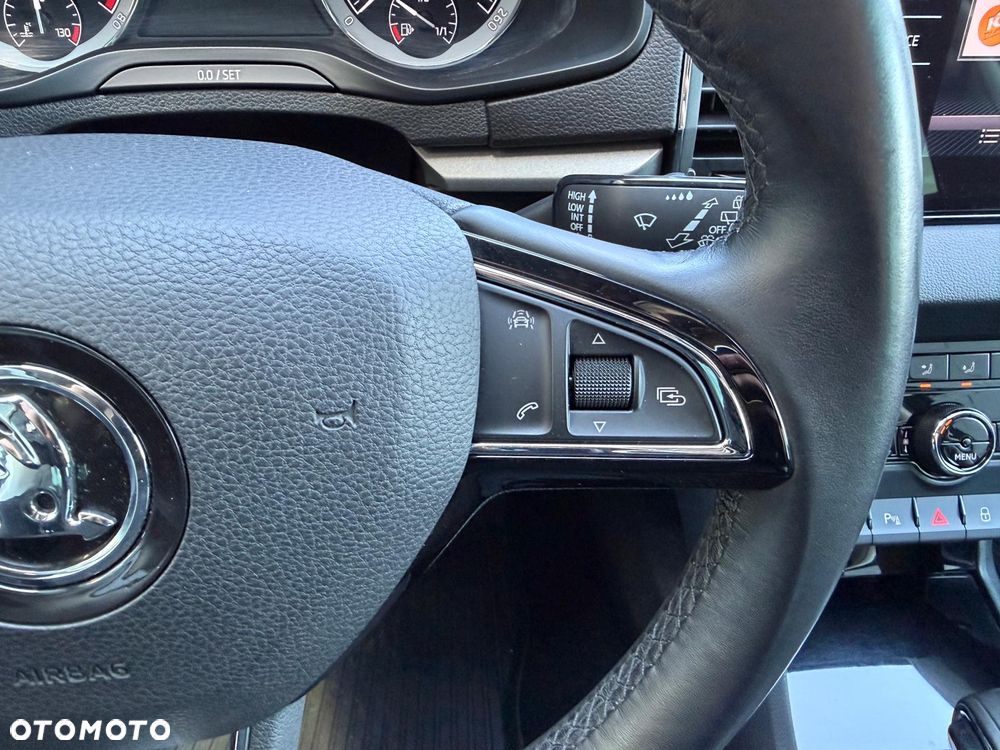 Skoda Karoq 1.0 TSI 4x2 Style DSG - 28