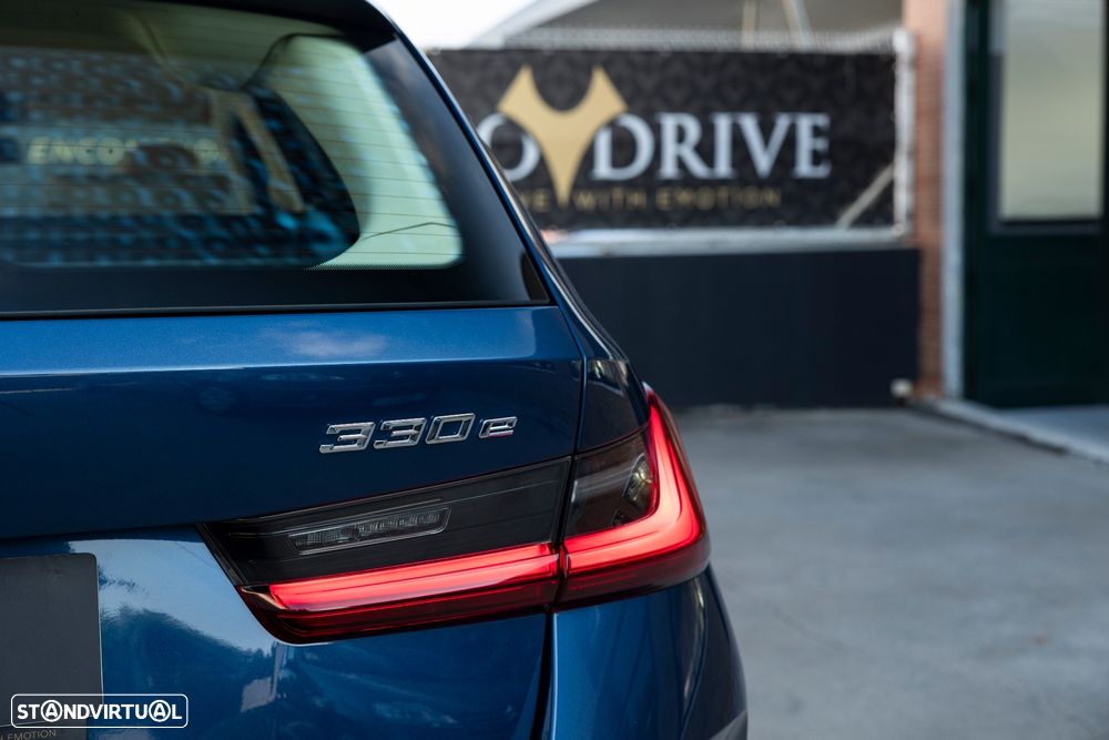 BMW 330 e Aut. Luxury Line - 6