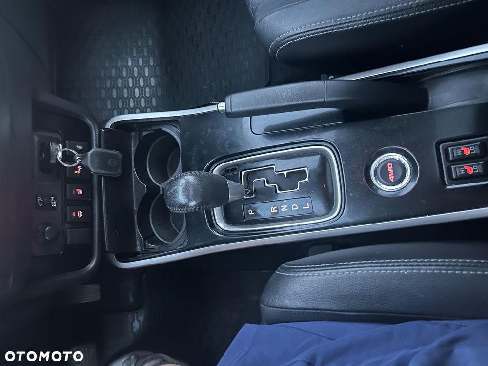 Mitsubishi Outlander 2.0 Intense + SDA 4WD CVT - 11
