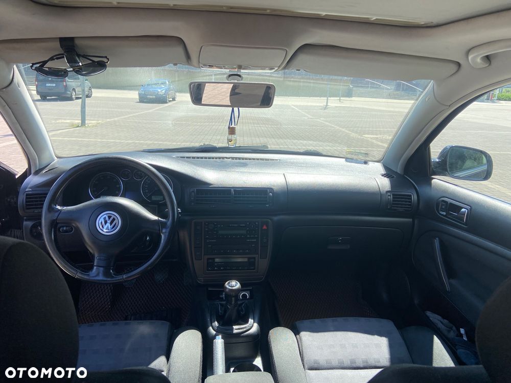 Volkswagen Passat 1.8T Comfortline - 14