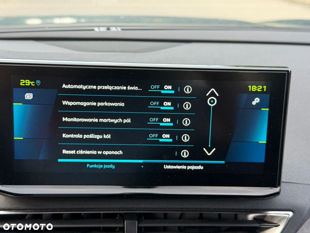 Peugeot 3008 1.6 PureTech HYbrid GT Line S&S EAT8 - 16