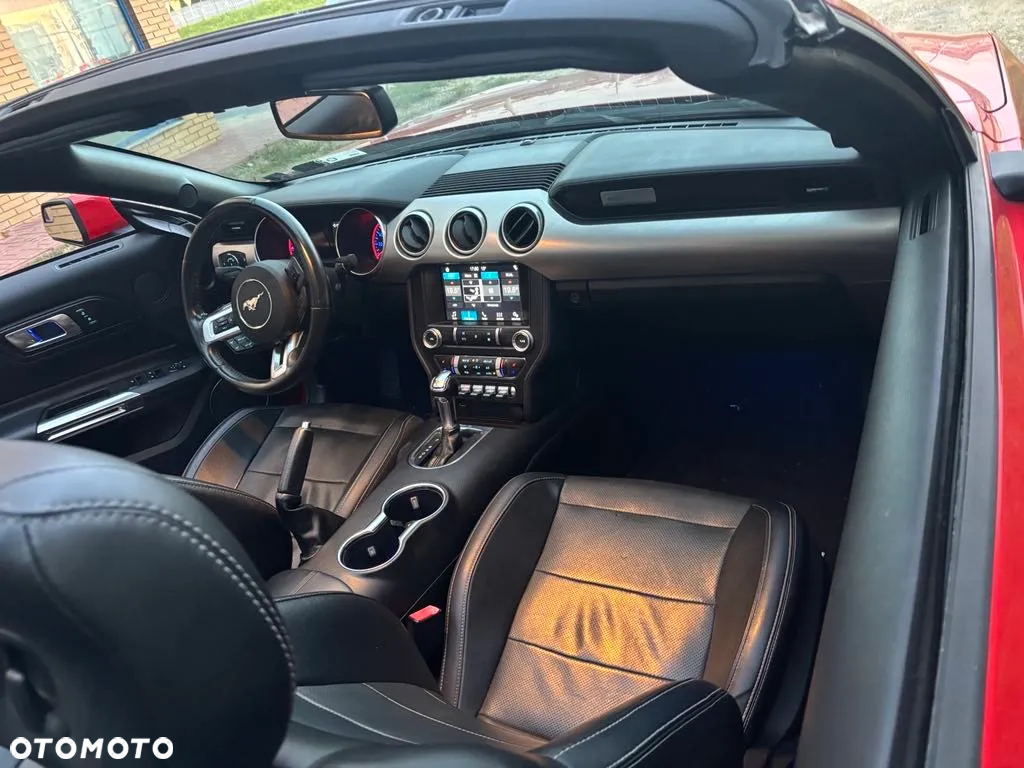 Ford Mustang - 2