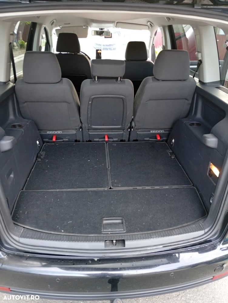 Volkswagen Touran 2.0 TDI DPF Trendline - 8