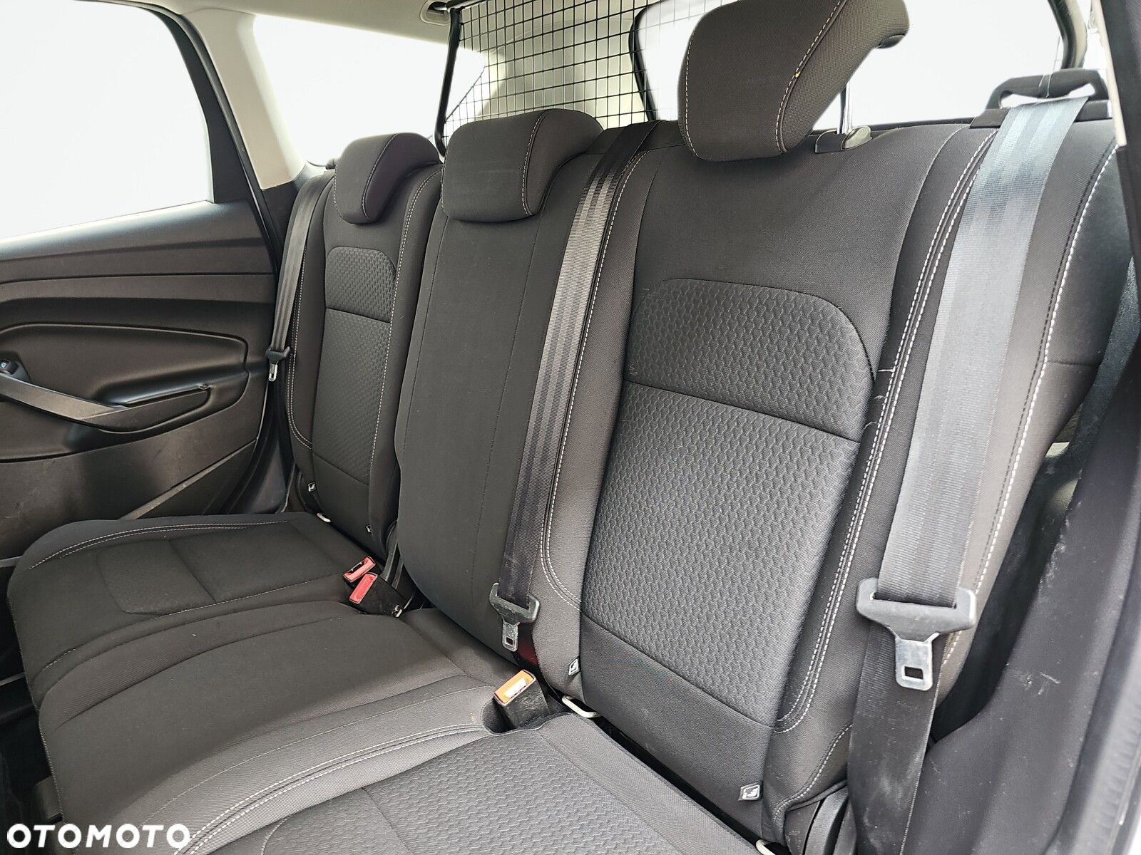 Ford Kuga - 25