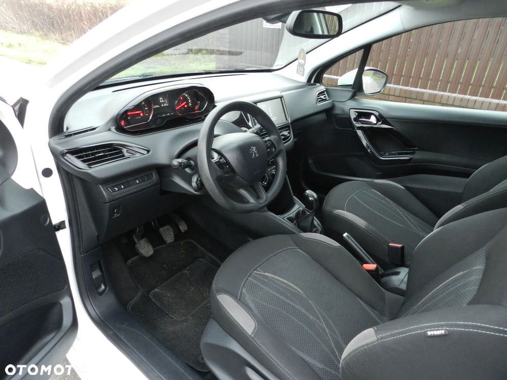 Peugeot 208 1.2 PureTech Active - 25