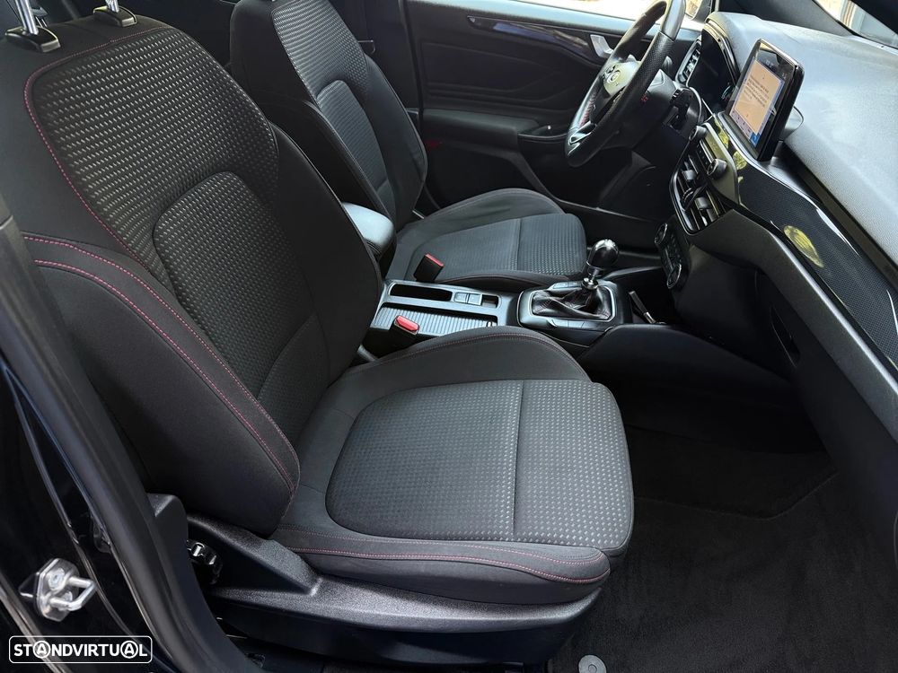 Ford Focus SW 1.5 TDCi EcoBlue ST-Line - 19