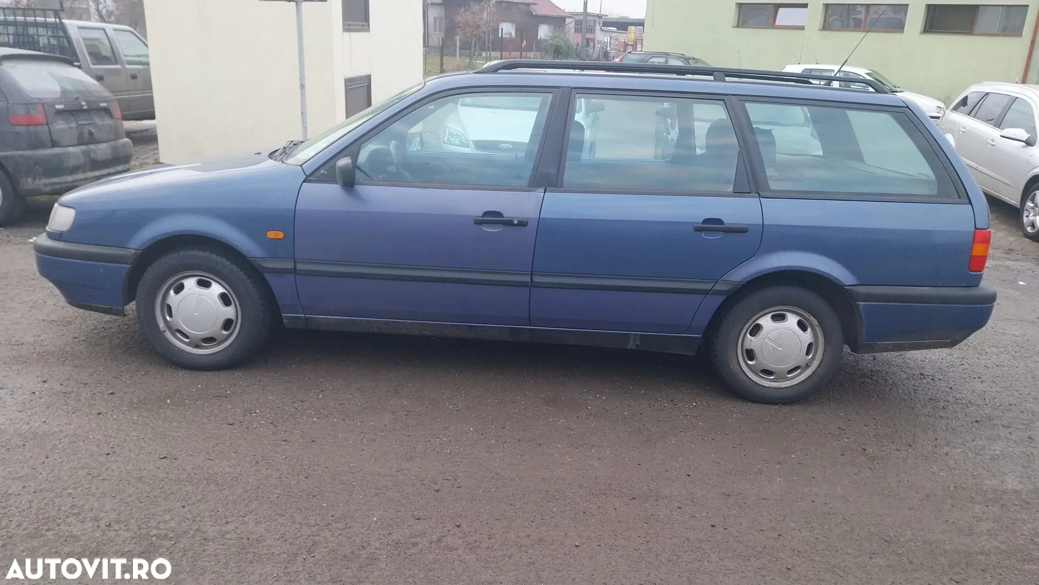 Dezmembram Volkswagen Passat 1,8 benzina ,1993-1996 - 4