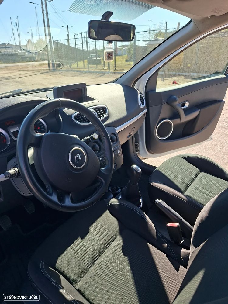 Renault Clio 1.2 16V Dynamique S - 7