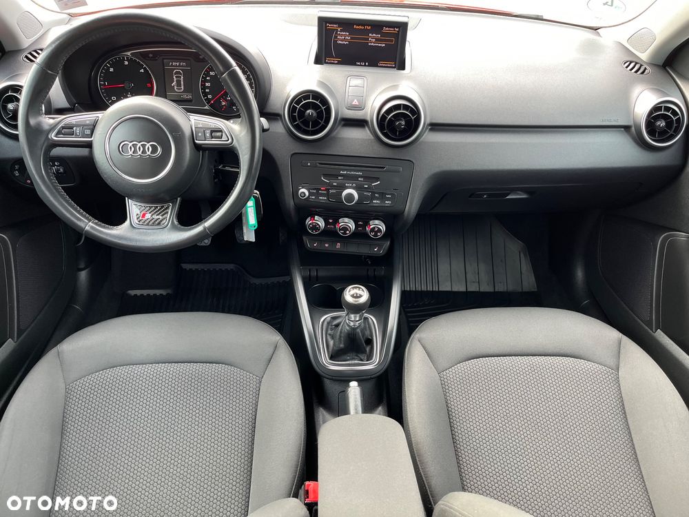 Audi A1 Sportback 1.6 TDI S line edition - 6