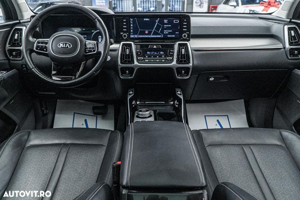 Kia Sorento 1.6 T-GDI PHEV 6AT 4x4 7P Premium+ - 36