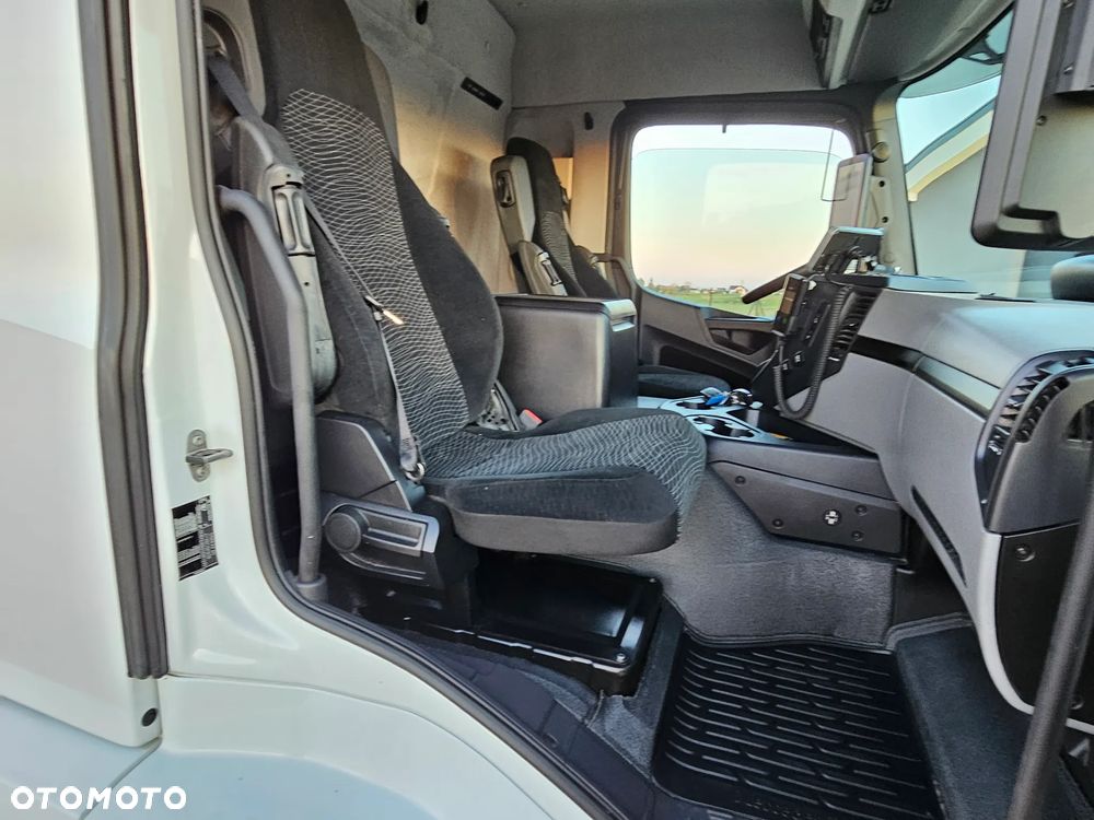 Mercedes-Benz Actros - 13