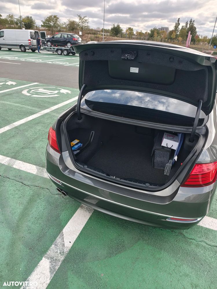 BMW Seria 5 525d xDrive AT - 10