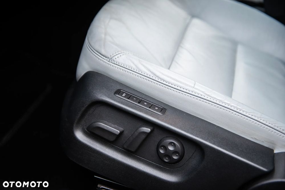 Skoda Octavia 1.8 TSI DSG Laurin & Klement - 20