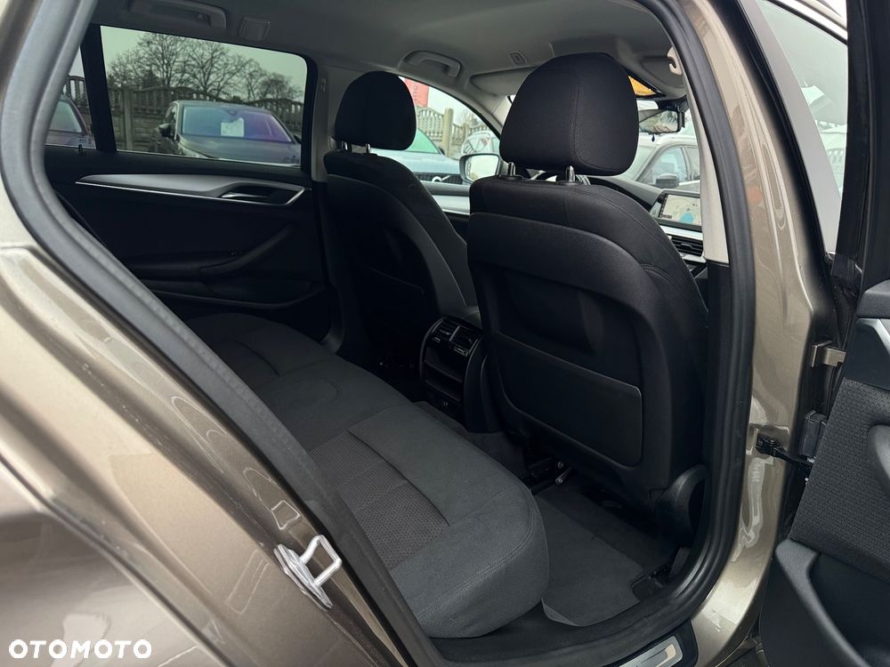 BMW Seria 5 520d xDrive Sport Line - 22