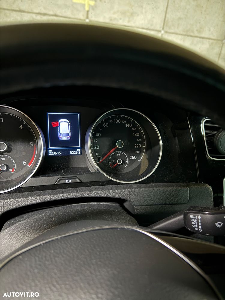 Volkswagen Golf 1.6 TDI BlueMotion Technology Allstar - 12