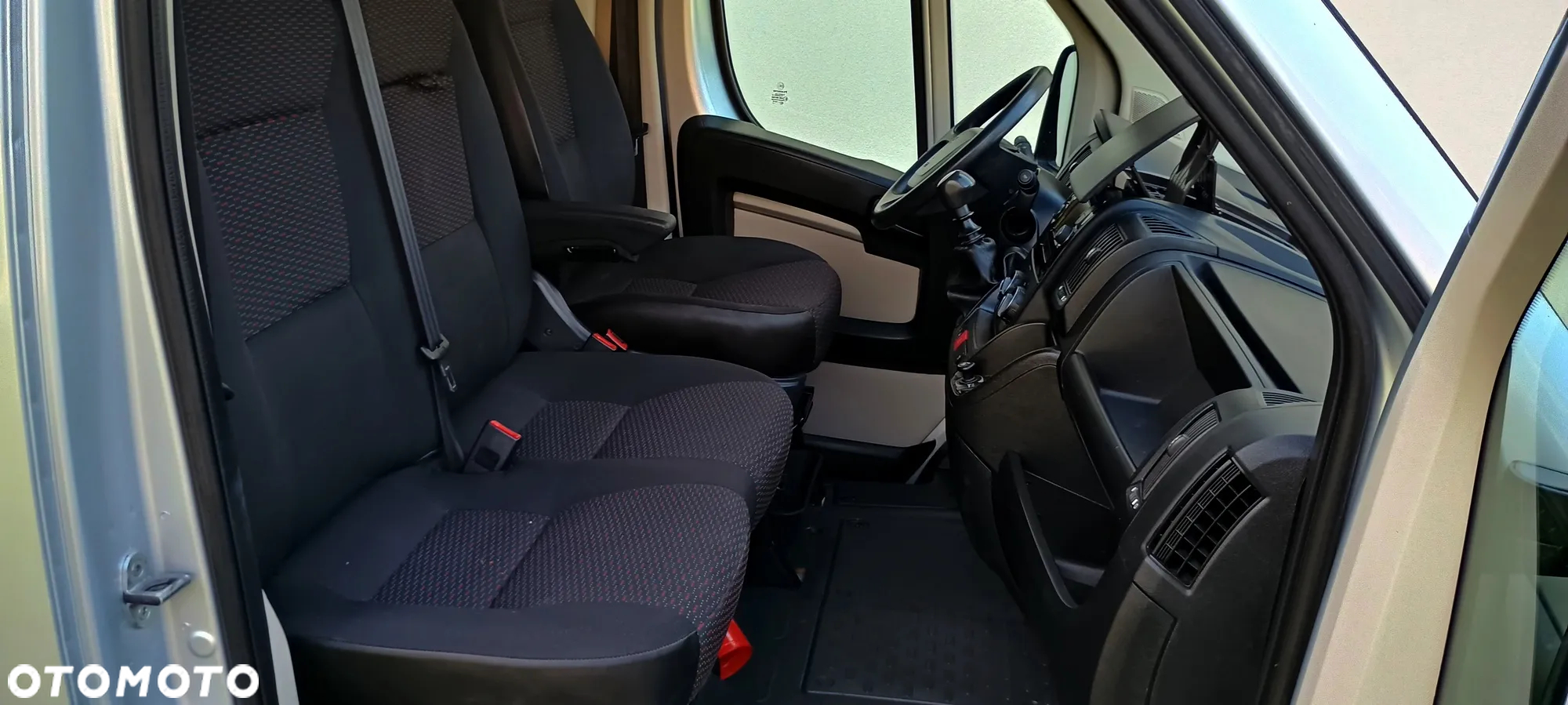 Nissan NV400 - 22