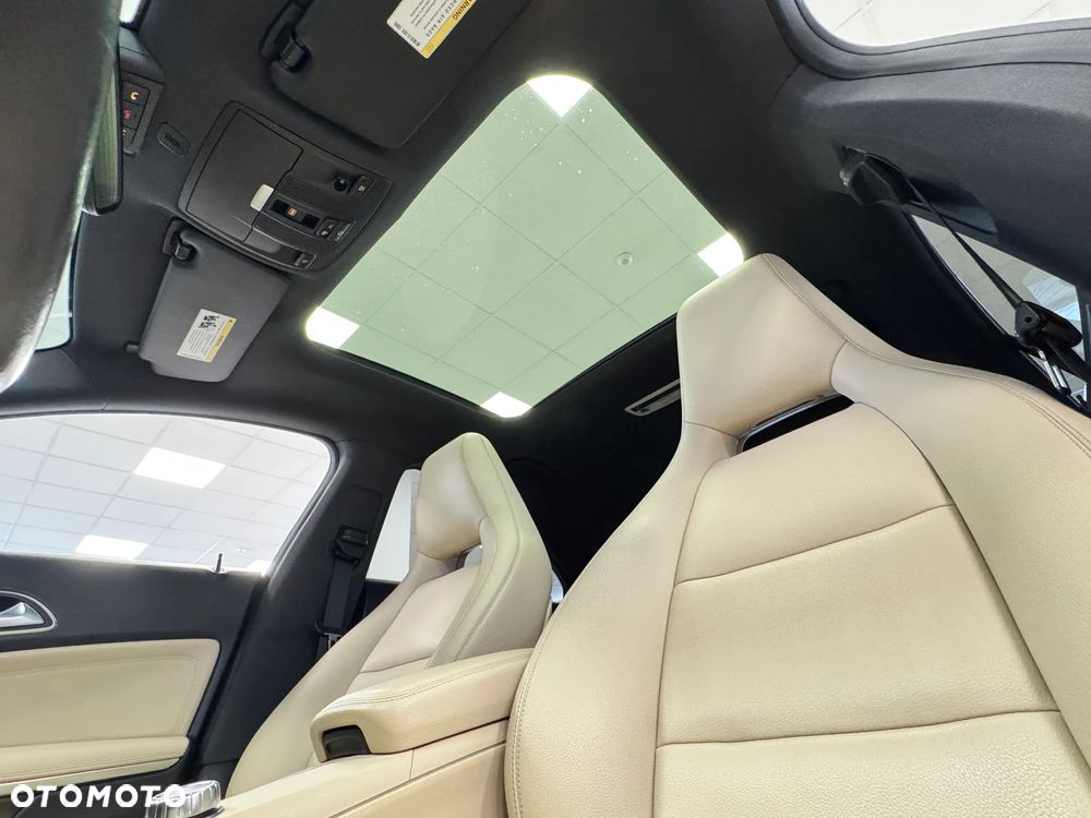 Mercedes-Benz CLA 250 7G-DCT UrbanStyle Edition - 26
