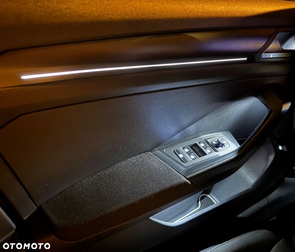 Volkswagen T-Roc - 17