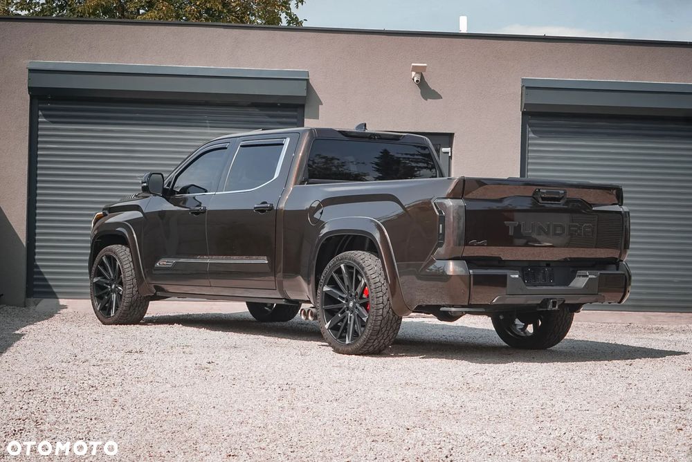 Toyota Tundra - 4