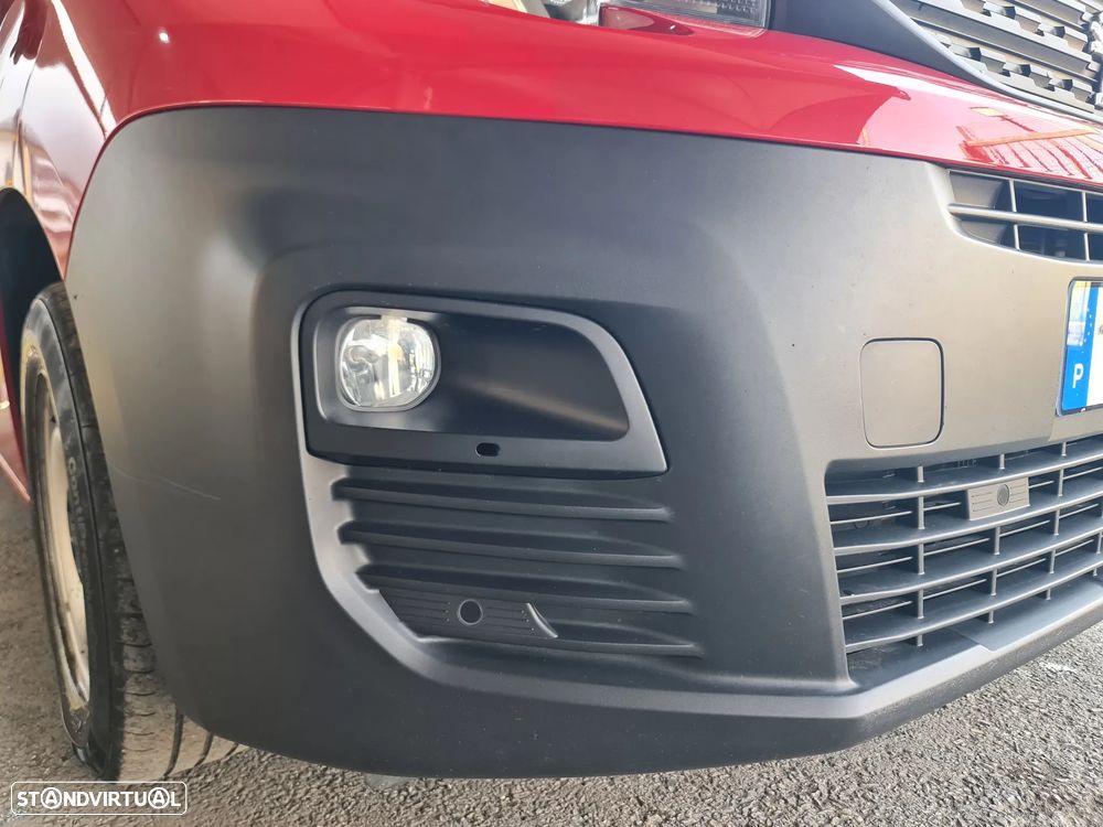 Peugeot Partner Asphalt 1.6 HDi 100cv Câmara CarPlay IVA Dedutível - 42