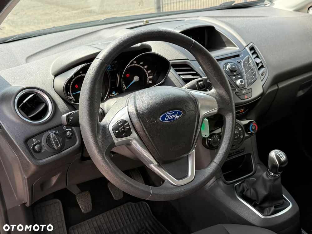Ford Fiesta 1.25 Celebration - 14