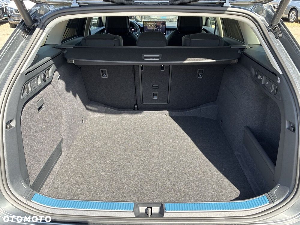 Skoda Superb 2.0 TSI Drive DSG - 19