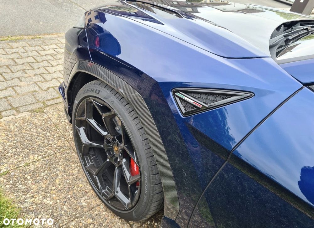 Lamborghini Urus Standard - 3