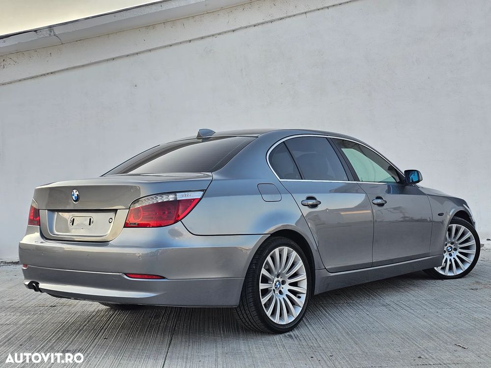 BMW Seria 5 525d Edition Exclusive - 7